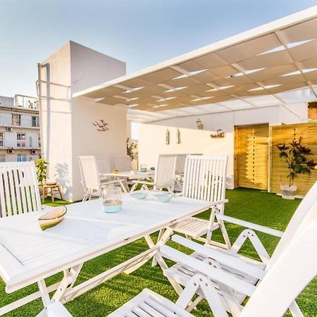 Neoclassical apartment with 2 bedrooms in Piraeus Buitenkant foto